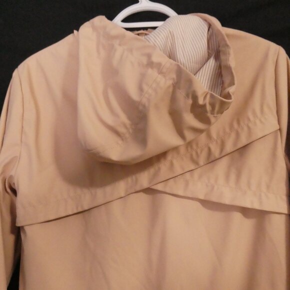 ZARA BASIC | xs - extra small | Hooded Pink Raincoat - Picture 11 of 15